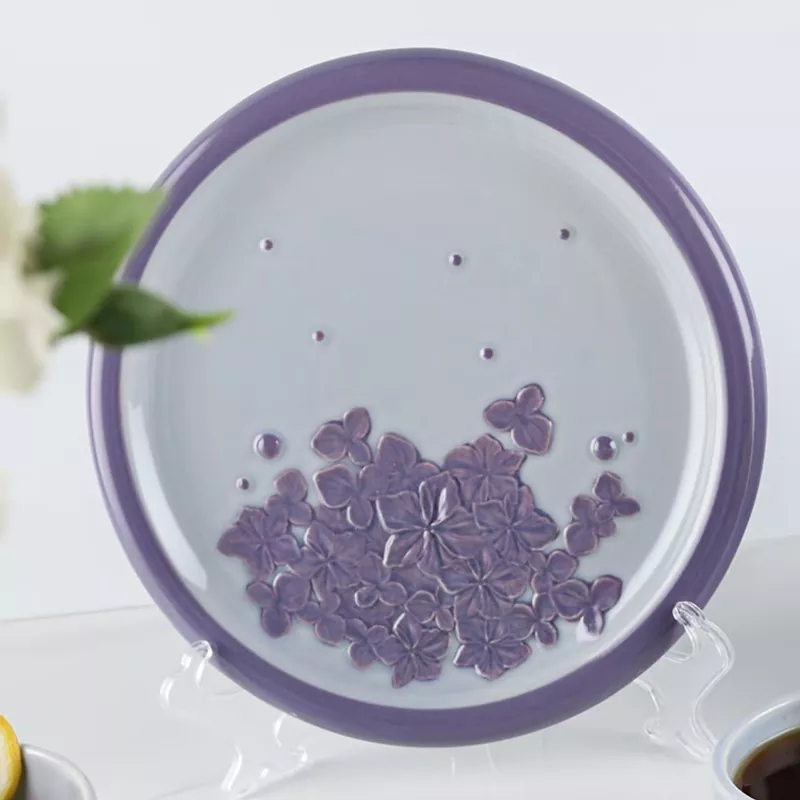 Пофарбована посудомийна керамічна тарілка Пофарбована посудомийна керамічна тарілка