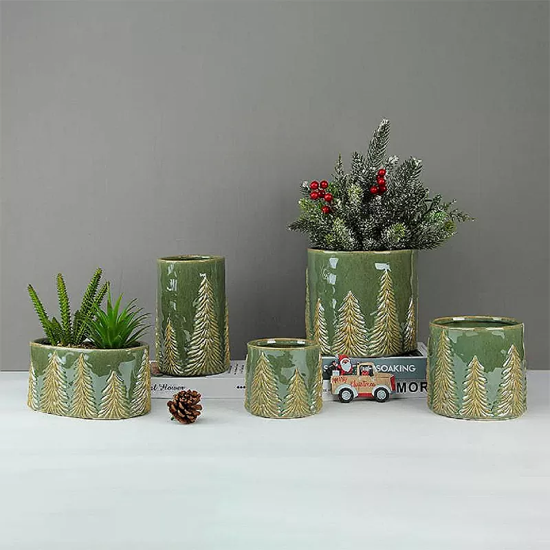 Рельєфна новорічна ваза для сосни