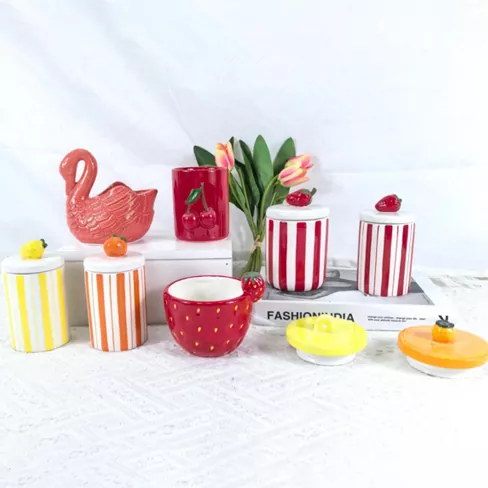 Квітка та фруктоподібна керамічна свічка