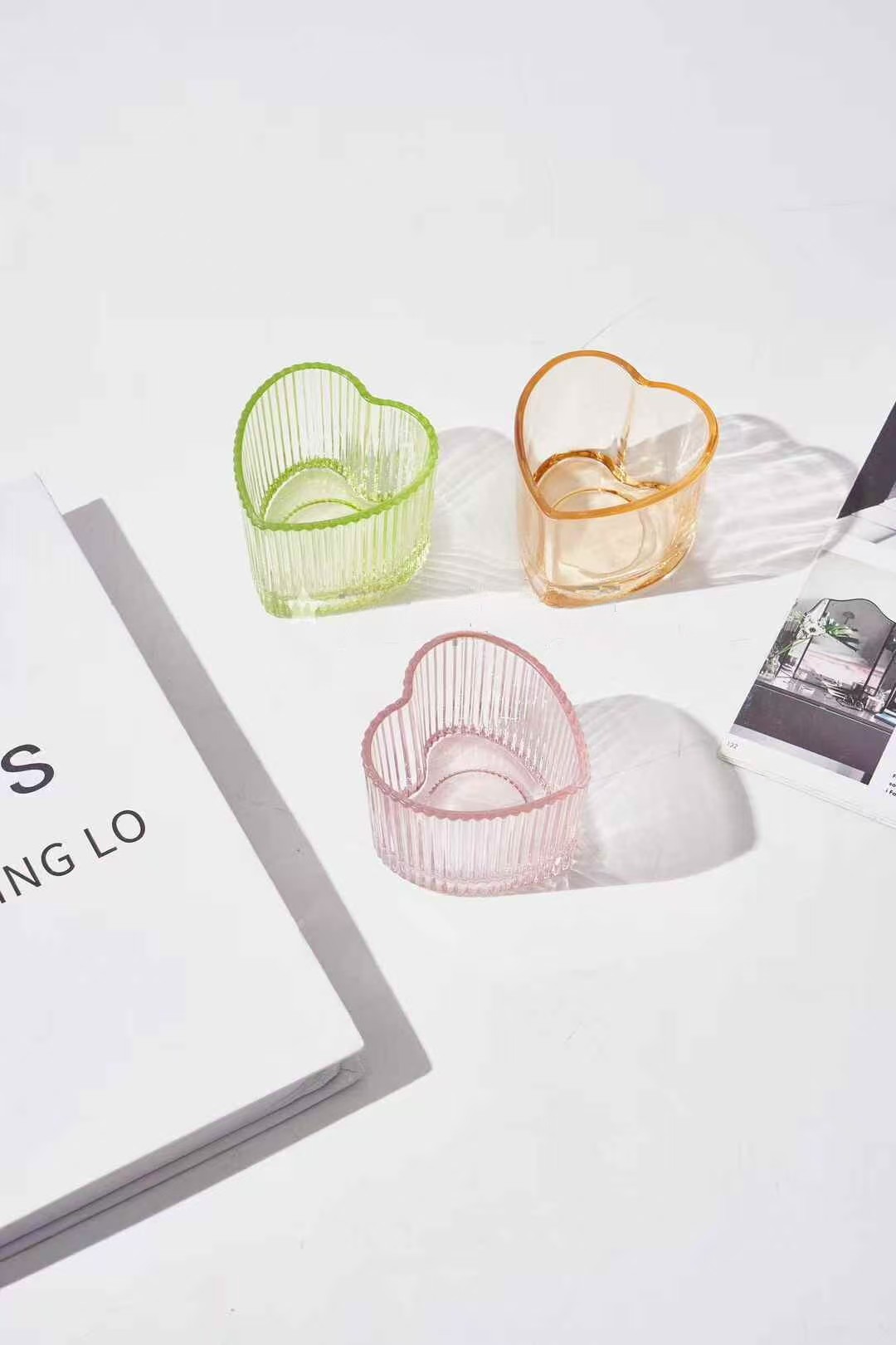 Скляна свічка у формі любові